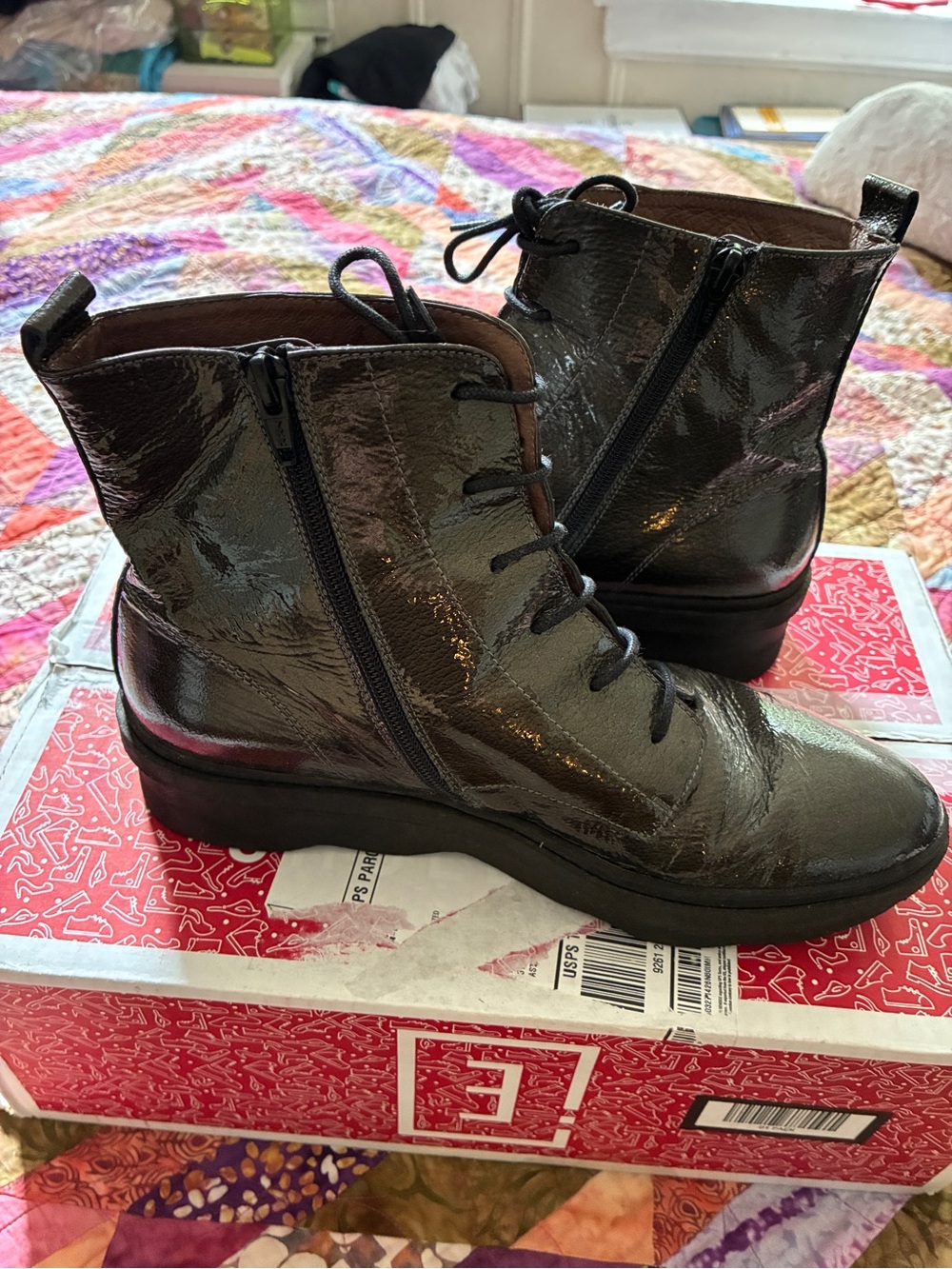 Wonders Dark Grey Patent Lace-Up Ankle Boots